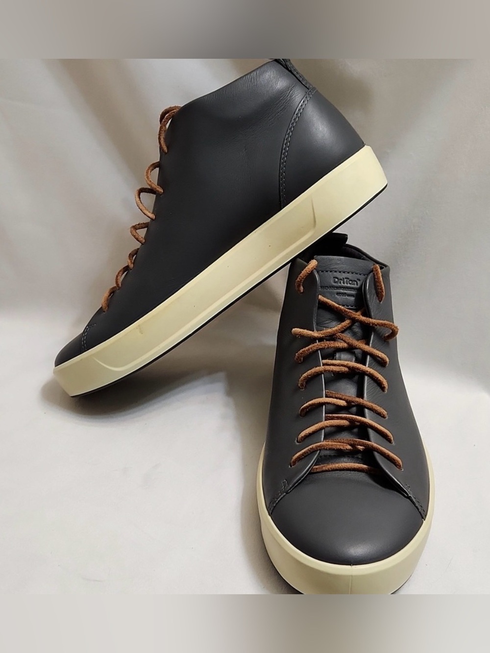Ecco Men's DriTan Leather Gray Chukka Boots (Size 39)